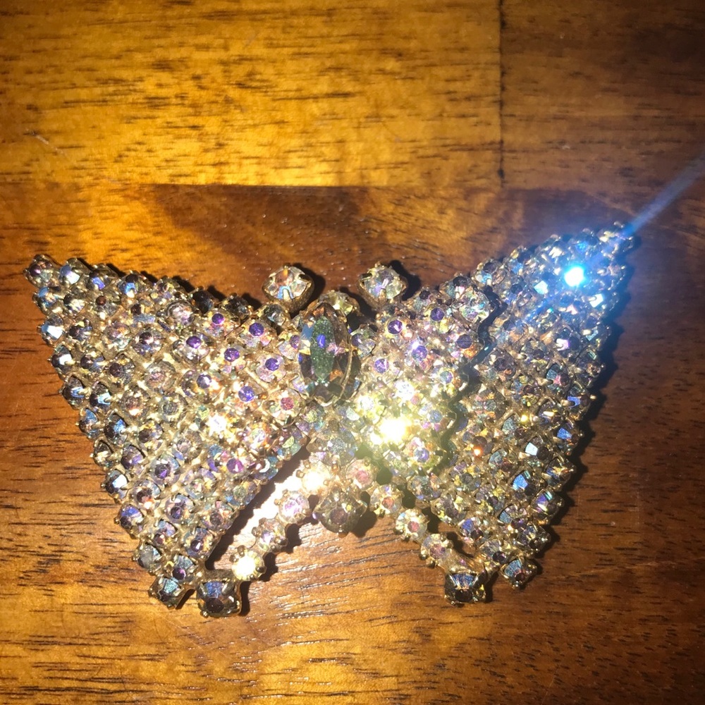 Iridescent Rhinestone Butterfly 🦋 Brooch - Picture 3 of 5